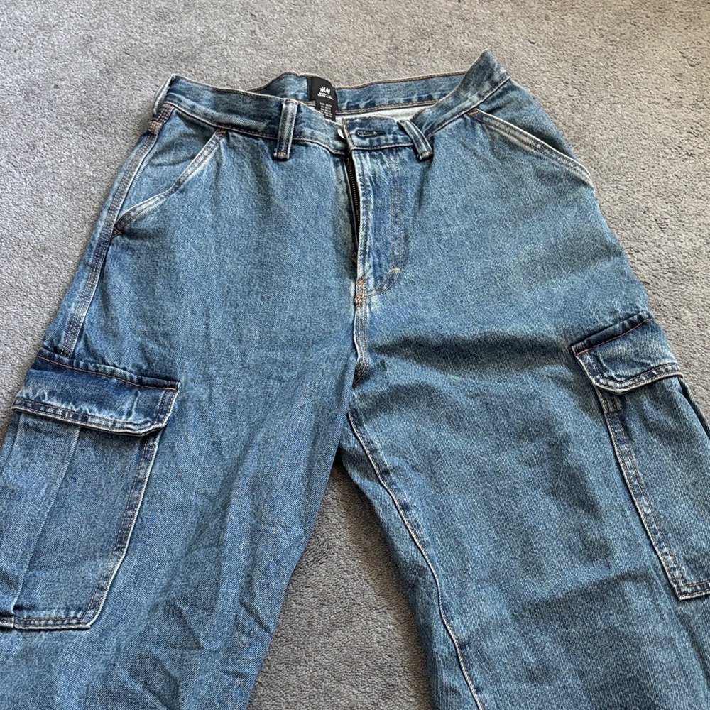 H&M Men's Relaxed Fit Blue Jeans